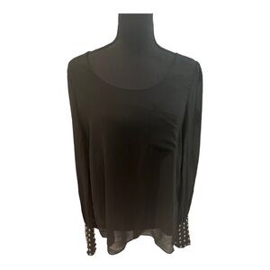 Double Zero Black High Low Button Back Top M